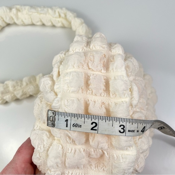 NEW Soft Puff Cloud Shoulder Bag - Off White Beige, Large Capacity - Picture 5 of 7